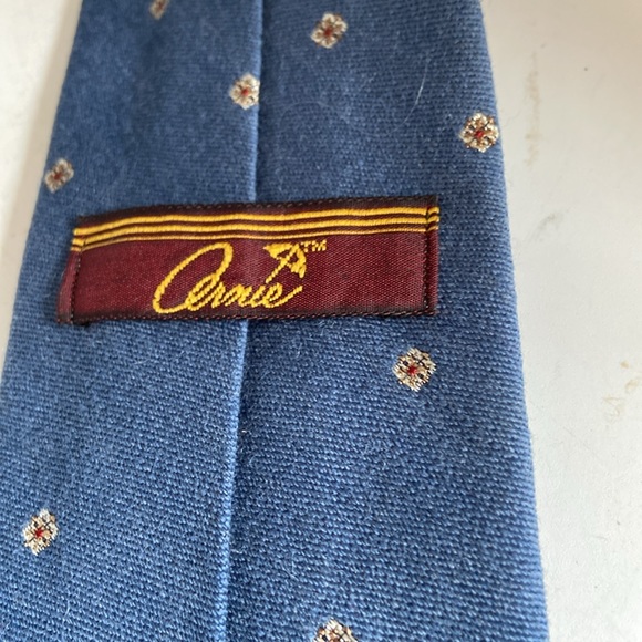 Arnie tie blue & tiny white and red. 56” long Could it be Arnie Palmer? - Picture 2 of 7